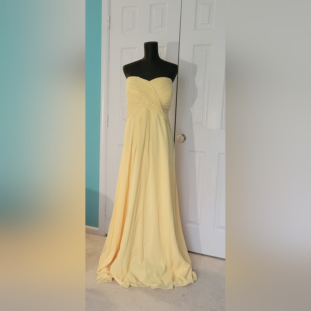 Elegant Yellow Evening Gown